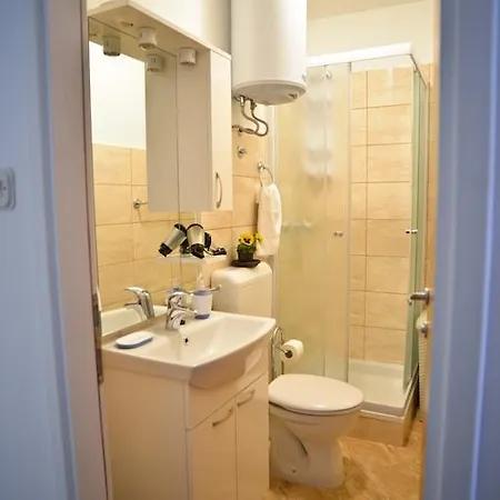 Gostinjska kuća El Mirador With Balcony 3*